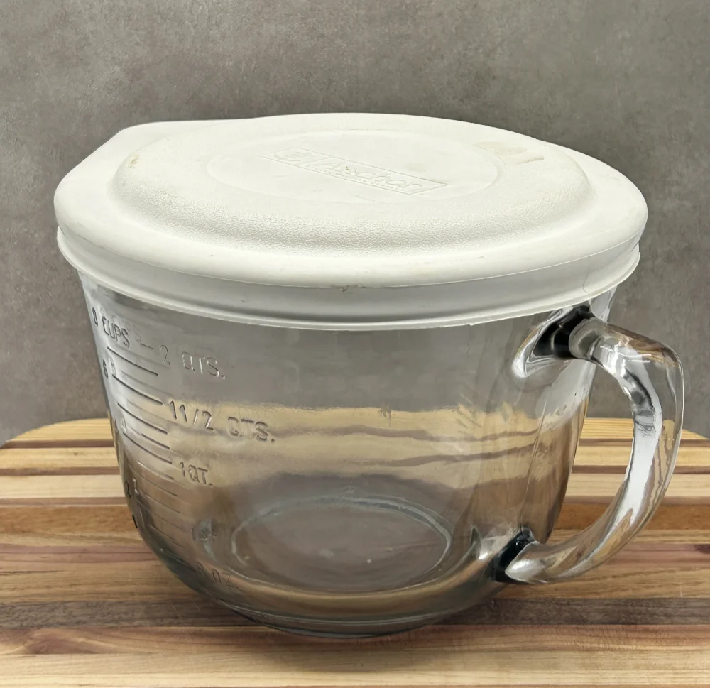 Anchor mixing bowl with top